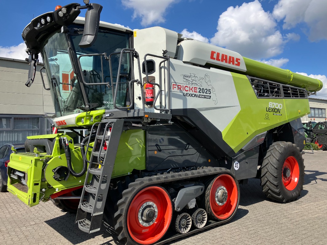 CLAAS Lexion 8700 TT m. Vario 1230 - Mähdrescher