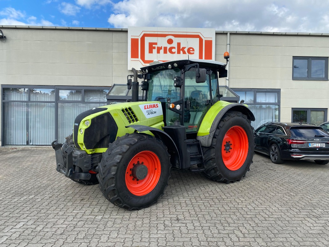 CLAAS Arion 650 T4i Hexashift - Tractor