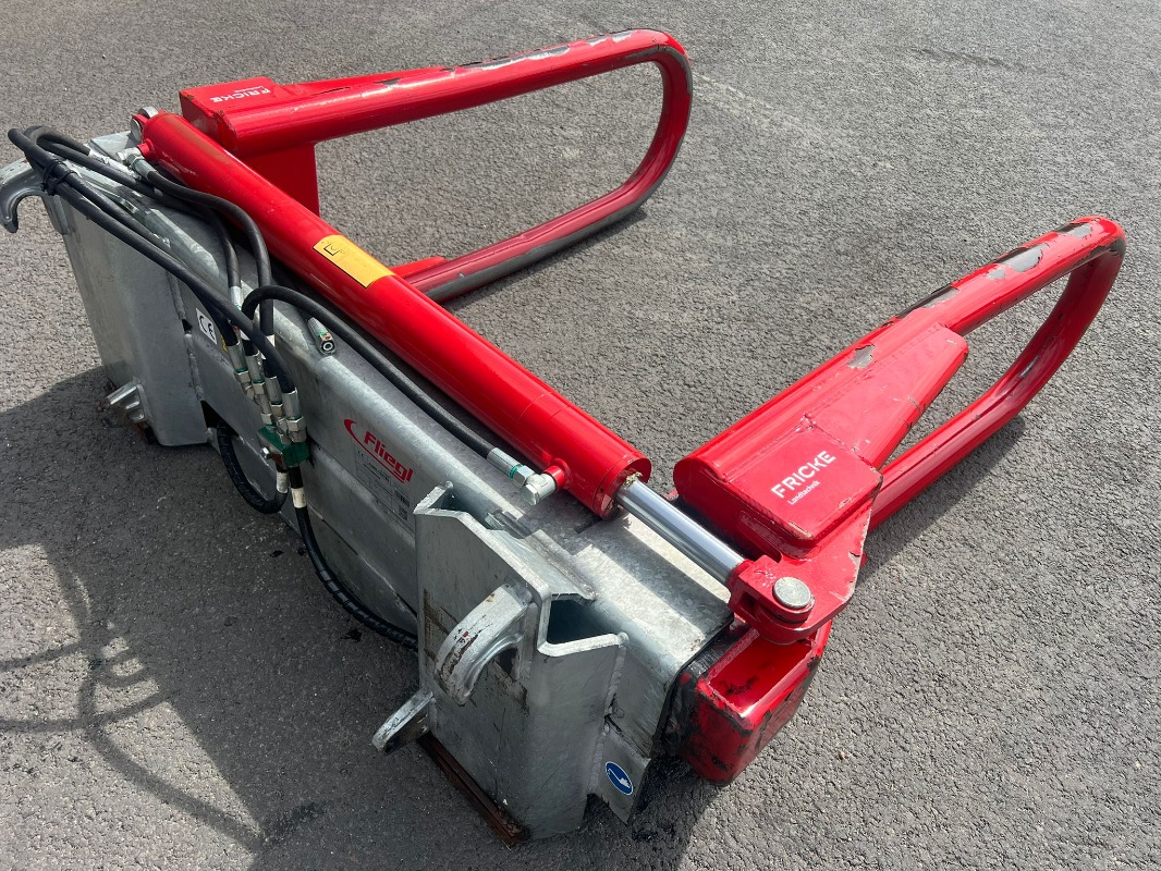 Fliegl Quaderballenzange - Bagger + Lader - Sonstiges