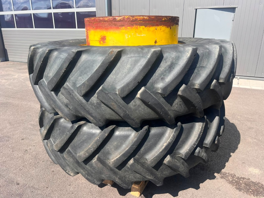 Continental Doppelradsatz 520/85 R46 an 38