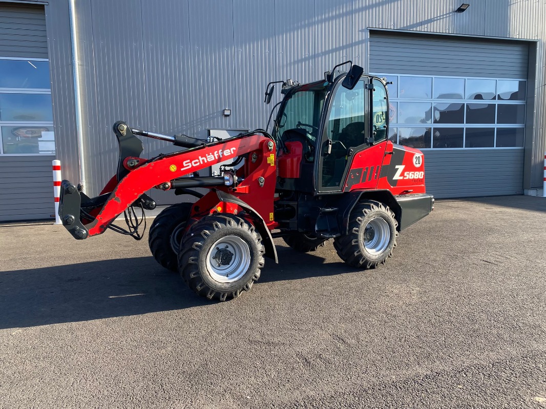 Schäffer 5680Z m. Kabine - Tecnología agrícola - Cargador de patio