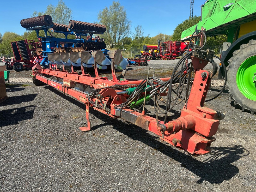 Kverneland PB 100-7 - Bodenbearbeitungsgerät - Pflug