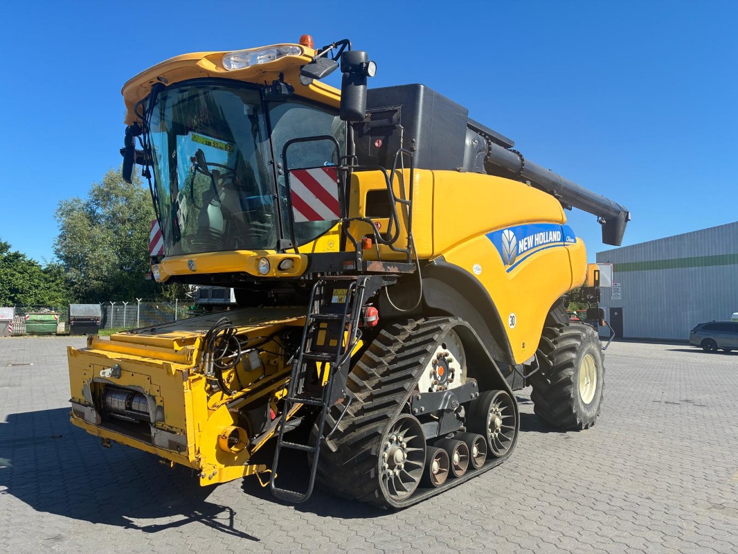 New Holland CR 8080 - Mähdrescher