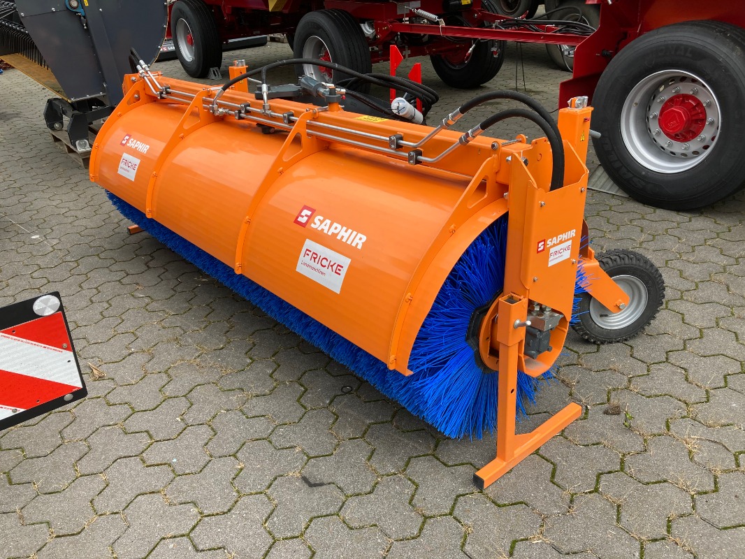 Saphir SKM 28 Kehrmaschine - Garten-/Kommunaltechnik - Anbaukehrmaschine