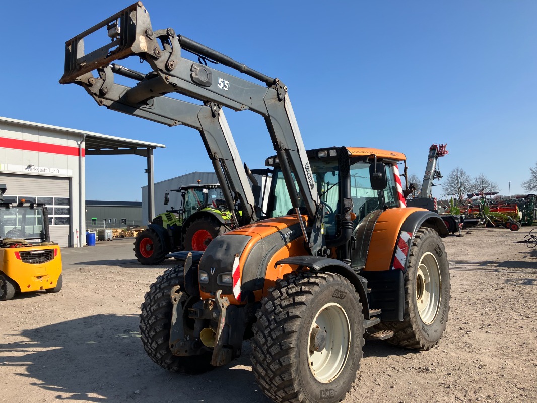 Valtra N122 Direct - Traktor