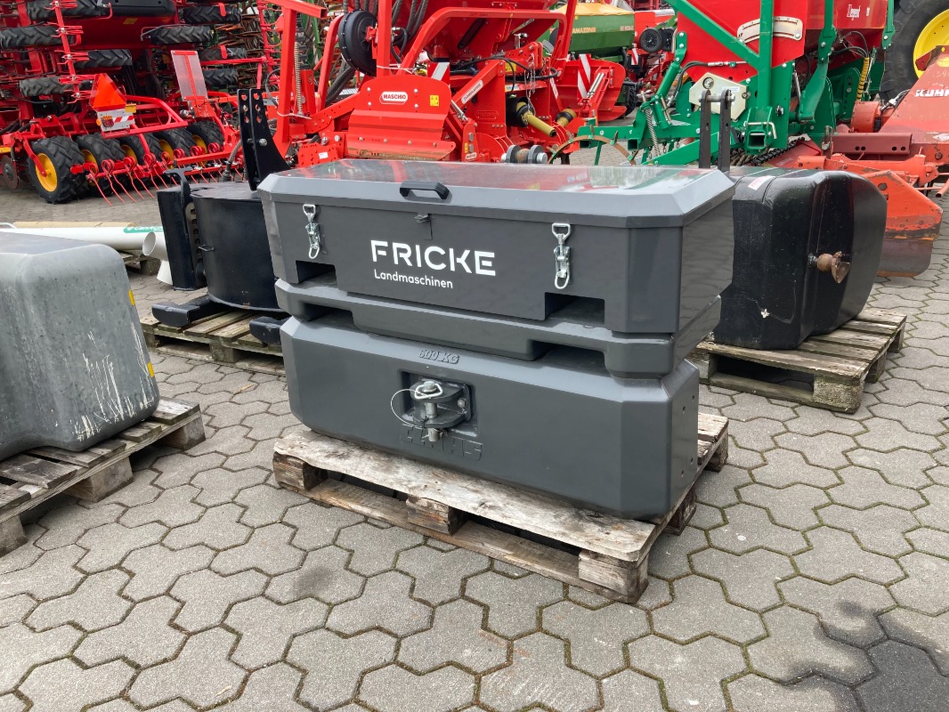 CLAAS 600 KG und Zusatzplatte 400 KG - Traktorteile - Sonstiges