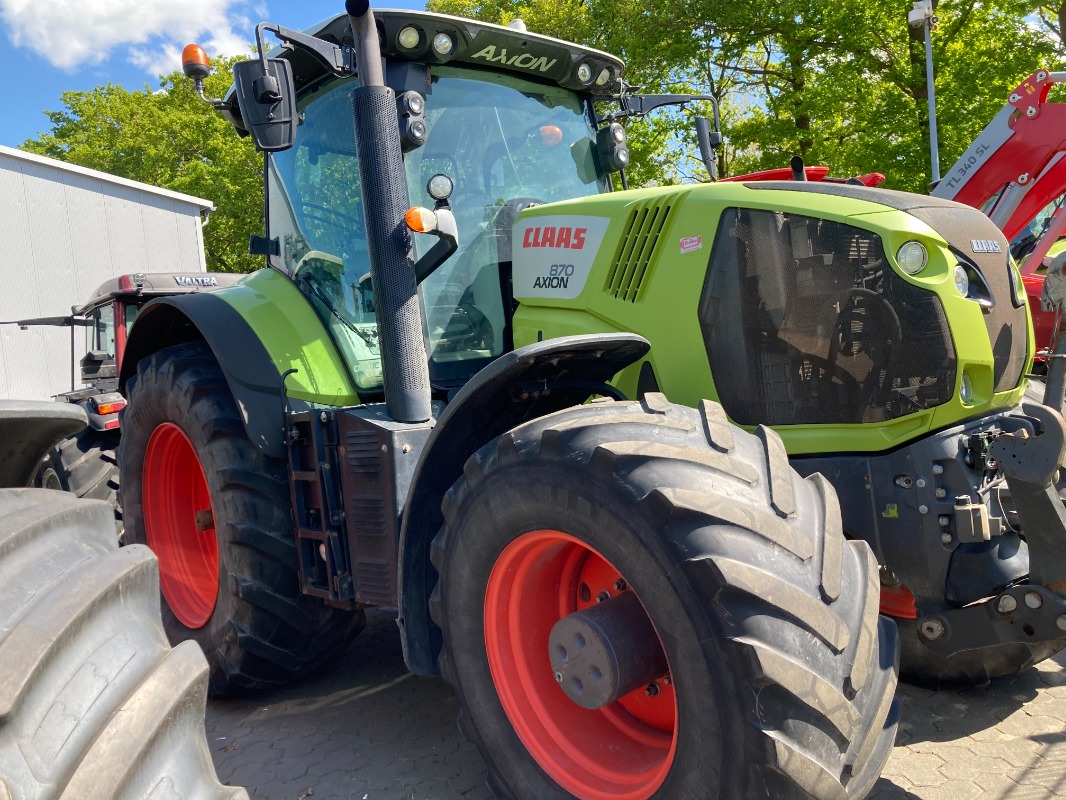 CLAAS Axion 870 CMatic Cebis - Tractor