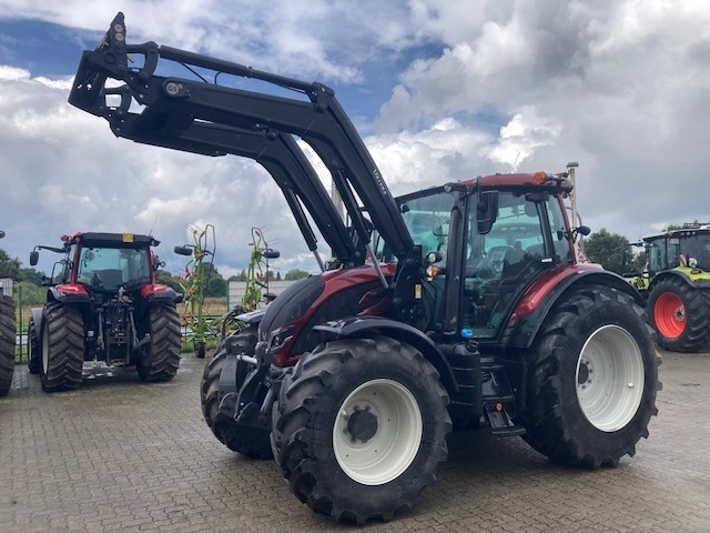 Valtra N155 Active - Ciągnik