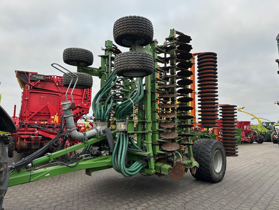 Amazone Catros 9002 - Gülletechnik + Dungtechnik - Güllescheibenegge