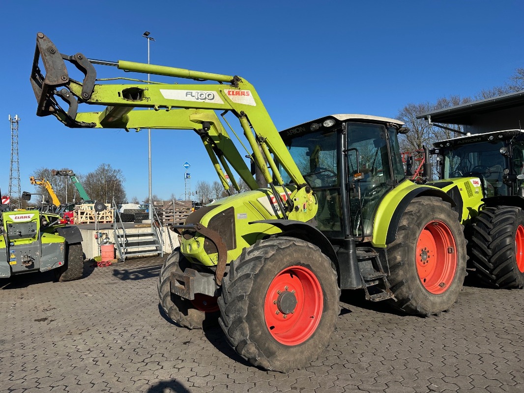 CLAAS Arion 410 - Traktor