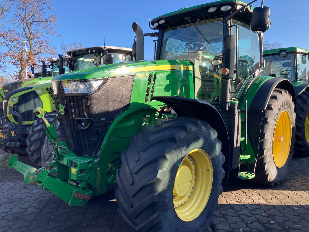 John Deere 7250 R - Traktor