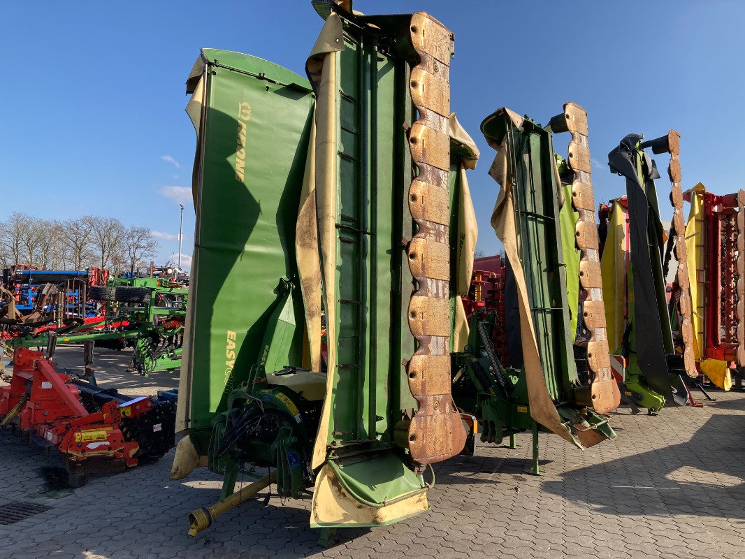 Krone Easy Cut B 1000 - Technologia zbioru użytków zielonych i pasz - Młyn