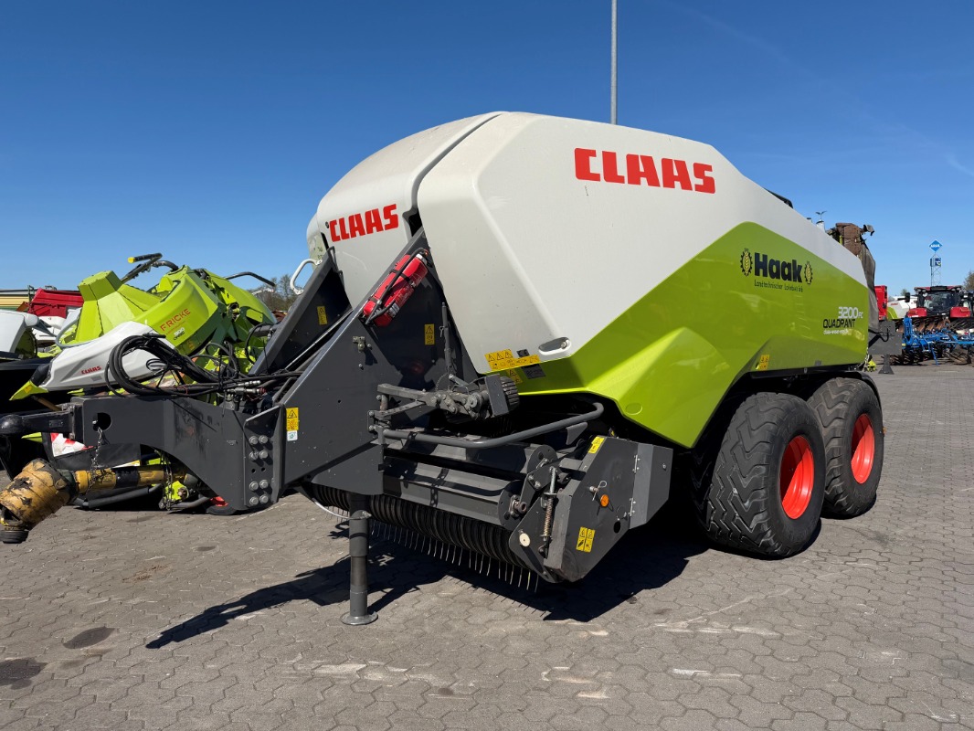 CLAAS Quadrant 3200 FC - Presse - Großpackenpresse