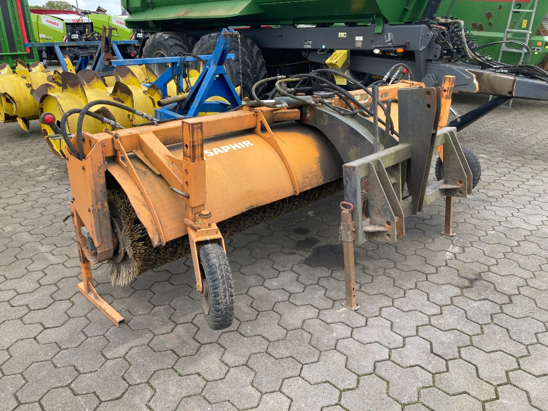Saphir SKM30 - Technologie de jardinage/communautaire - Balayeuse