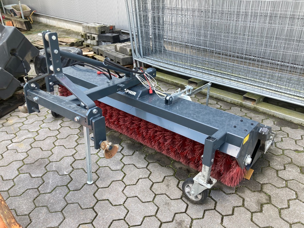 Saphir HKM 23 - Technologie de jardinage/communautaire - Balayeuse