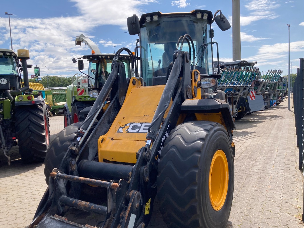 JCB 427 HT - Bagger + Lader - Radlader