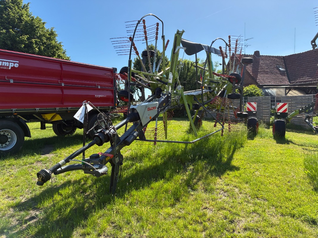 CLAAS Liner 1800 Twin - Grünlandtechnik + Futtererntetechnik - Schwader