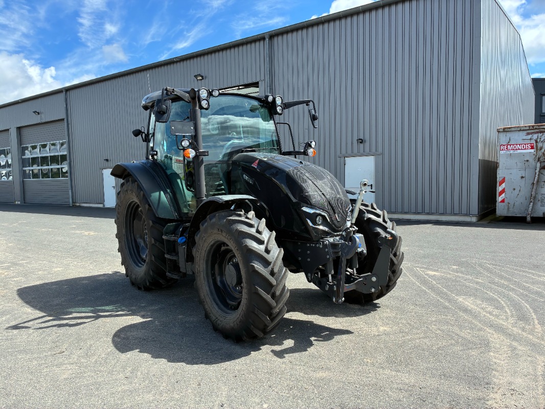 Valtra A105 - Traktor