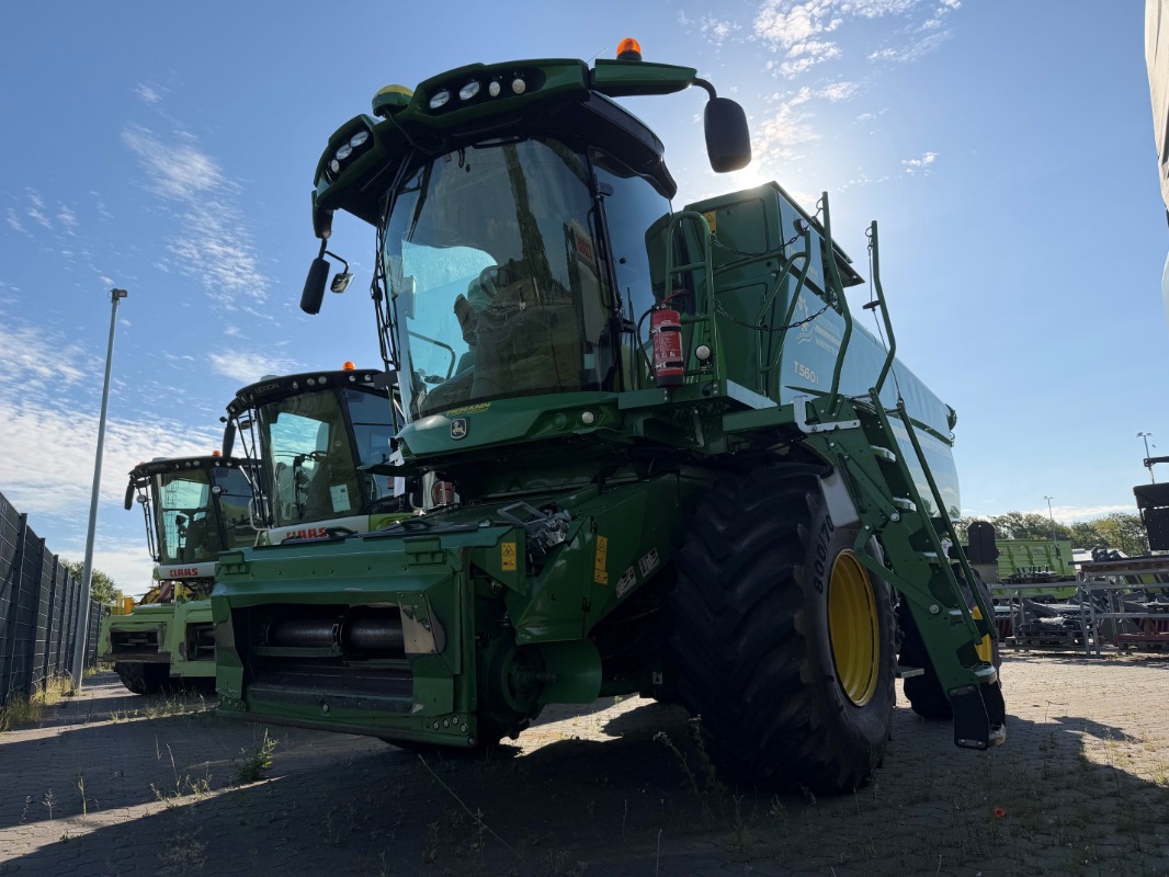 John Deere T 560 i Allrad 40 km/h - Cosechadora