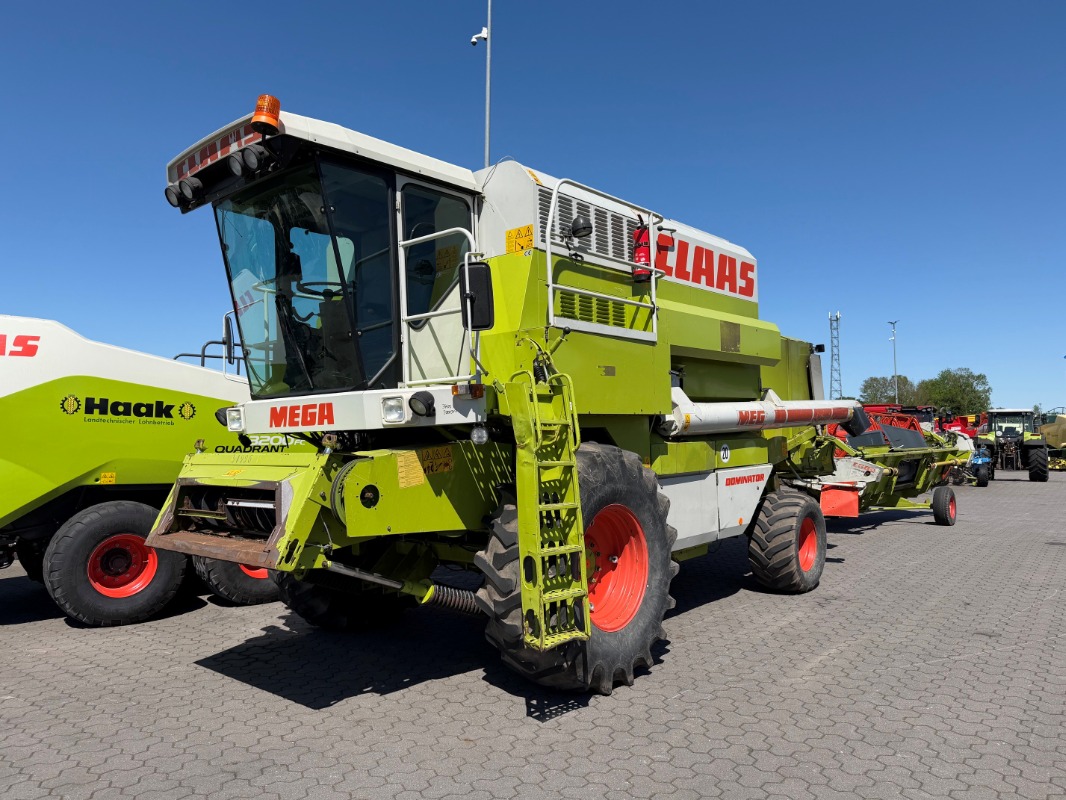 CLAAS Dominator 218 Mega - Kombajn