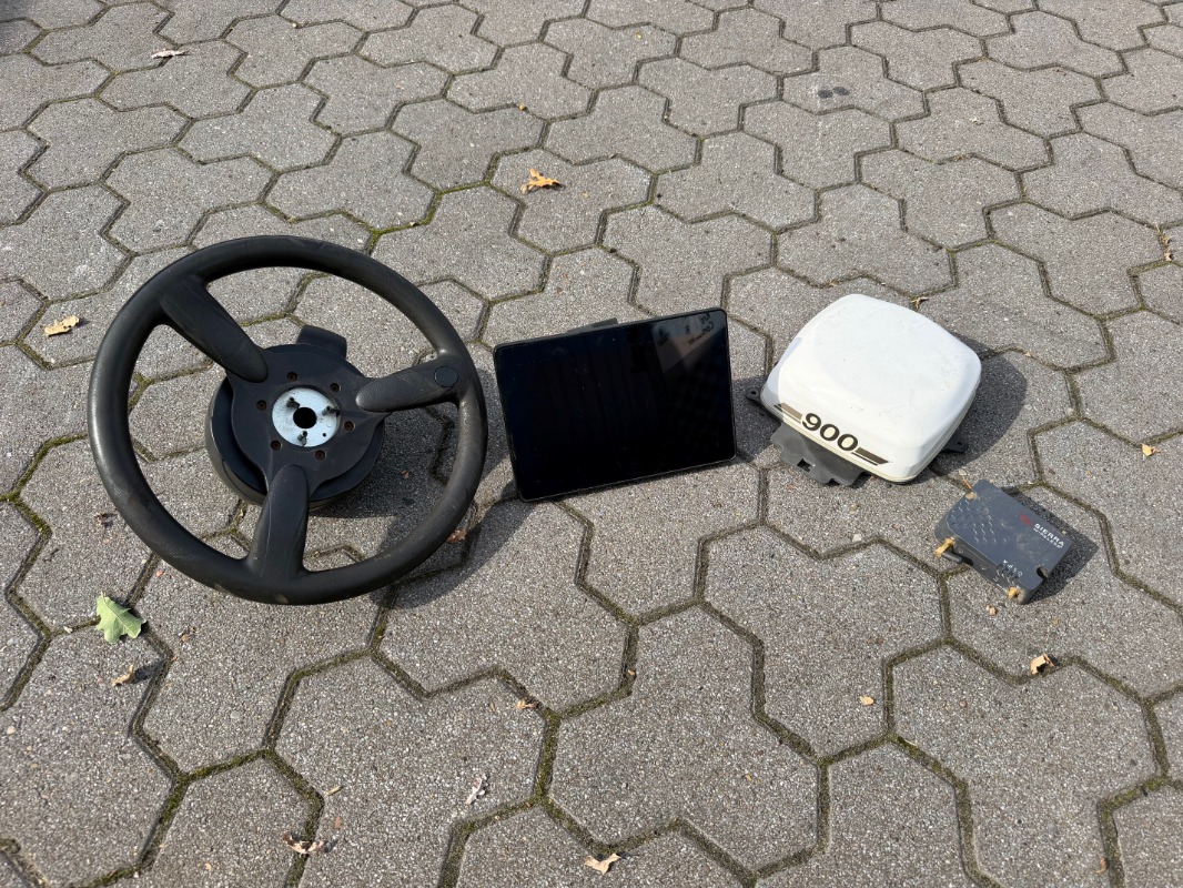 Trimble Lenksystem XCN 1050 + SAT 900 - Traktorzubehör - Sonstiges Traktorzubehör