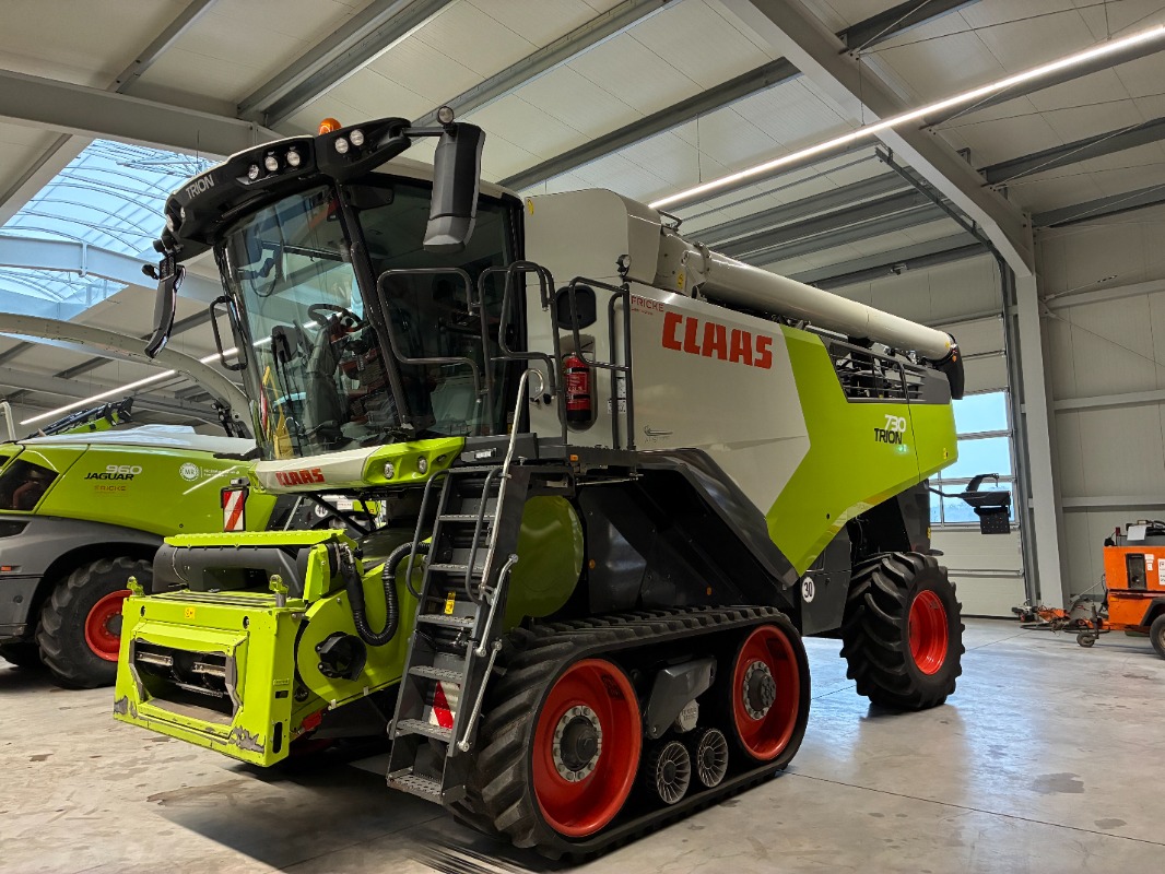 CLAAS Trion 730 TT - Combinez